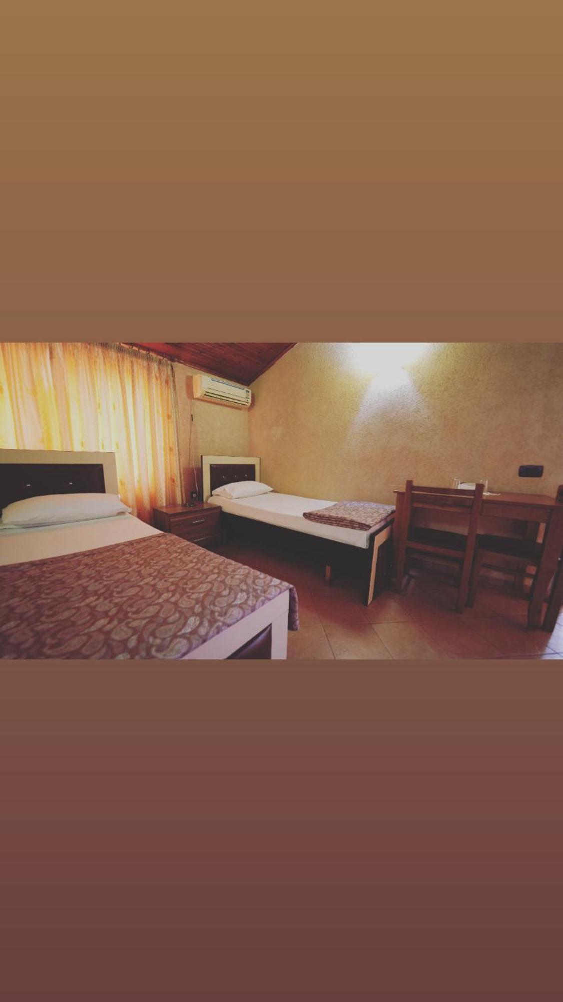 Alen Bar Hotel Tirana Eksteriør billede