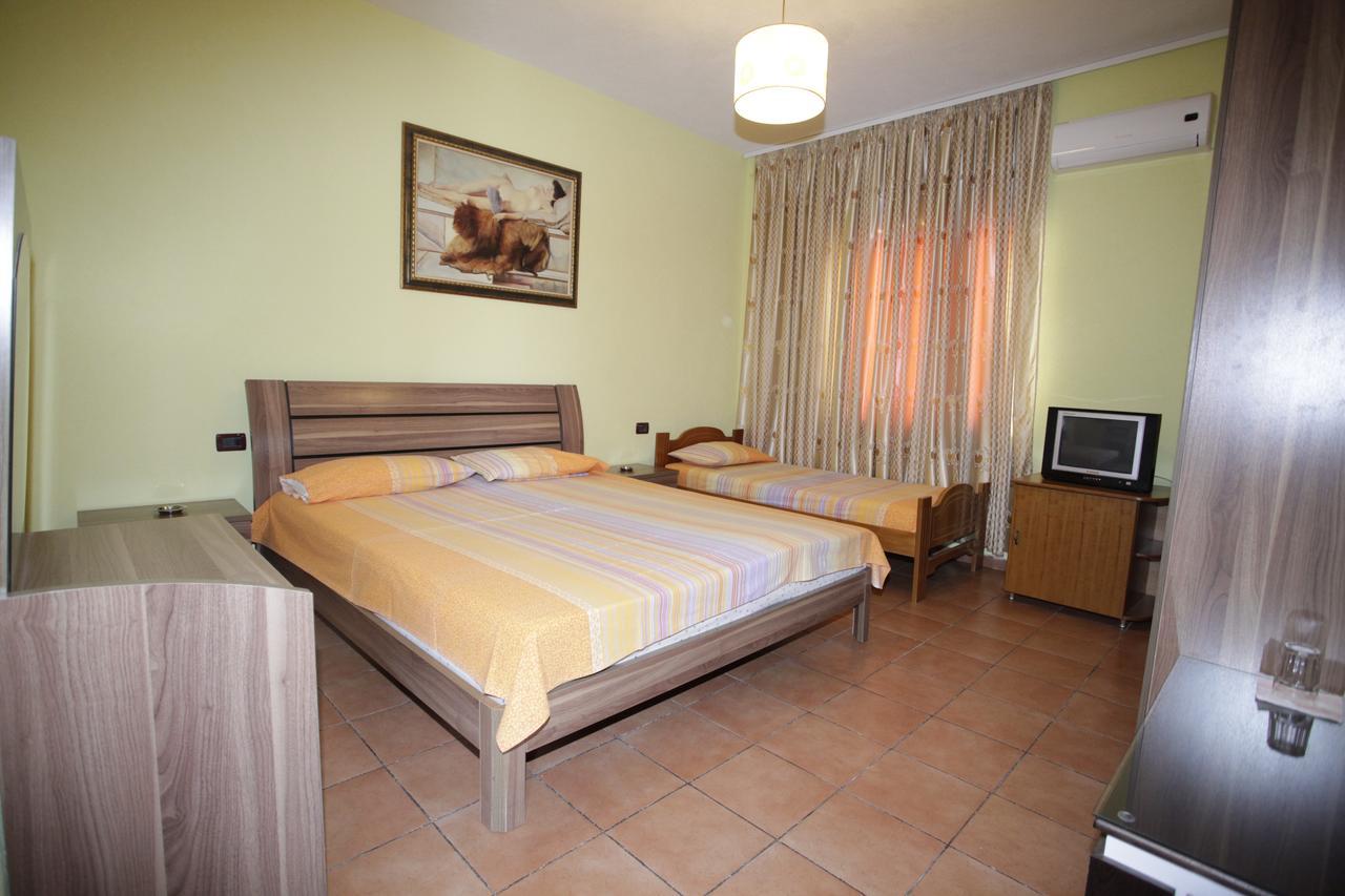 Alen Bar Hotel Tirana Eksteriør billede