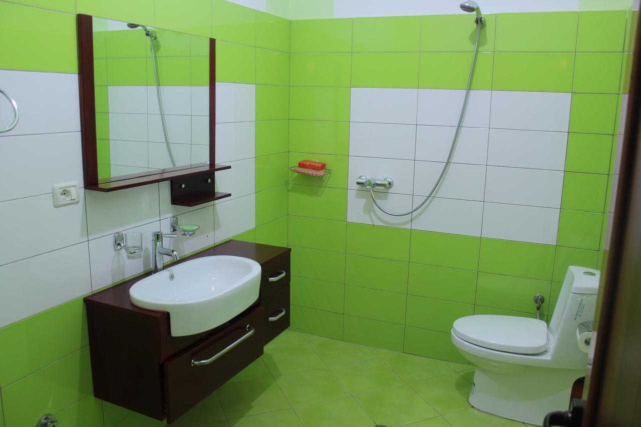 Alen Bar Hotel Tirana Eksteriør billede